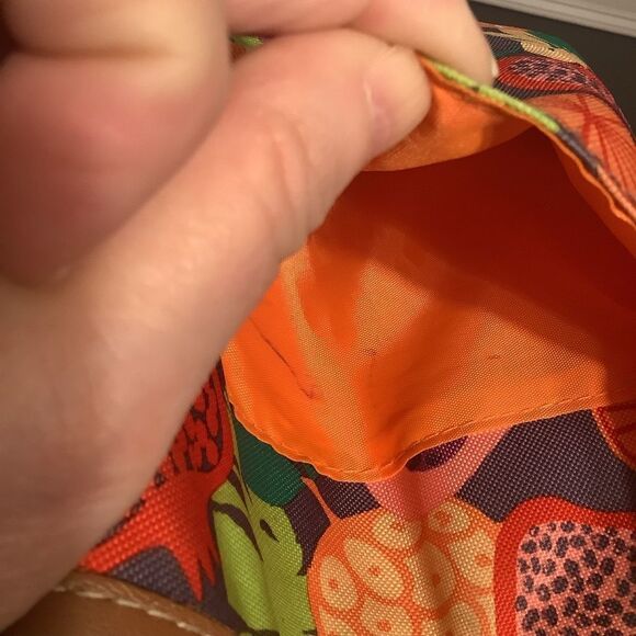 Lilly Bloom Tropical Crossbody - Picture 5 of 5